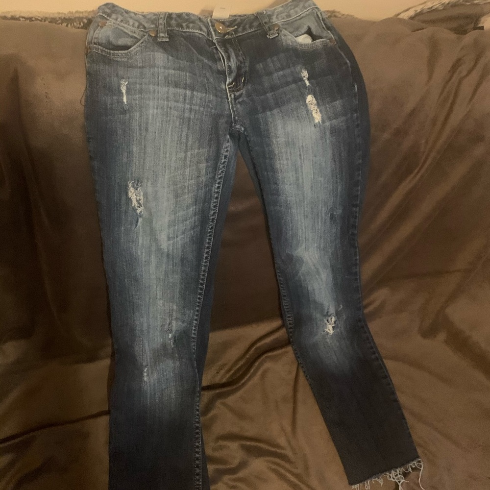Arizona ankle crop distressed jean